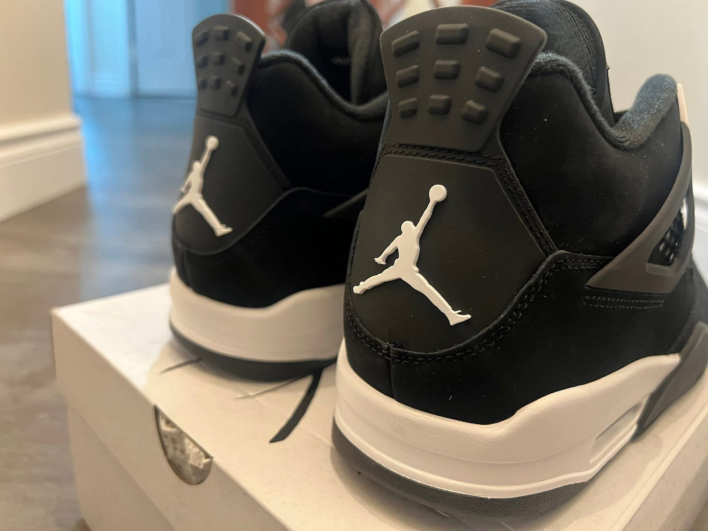 Retro 4 thunder white