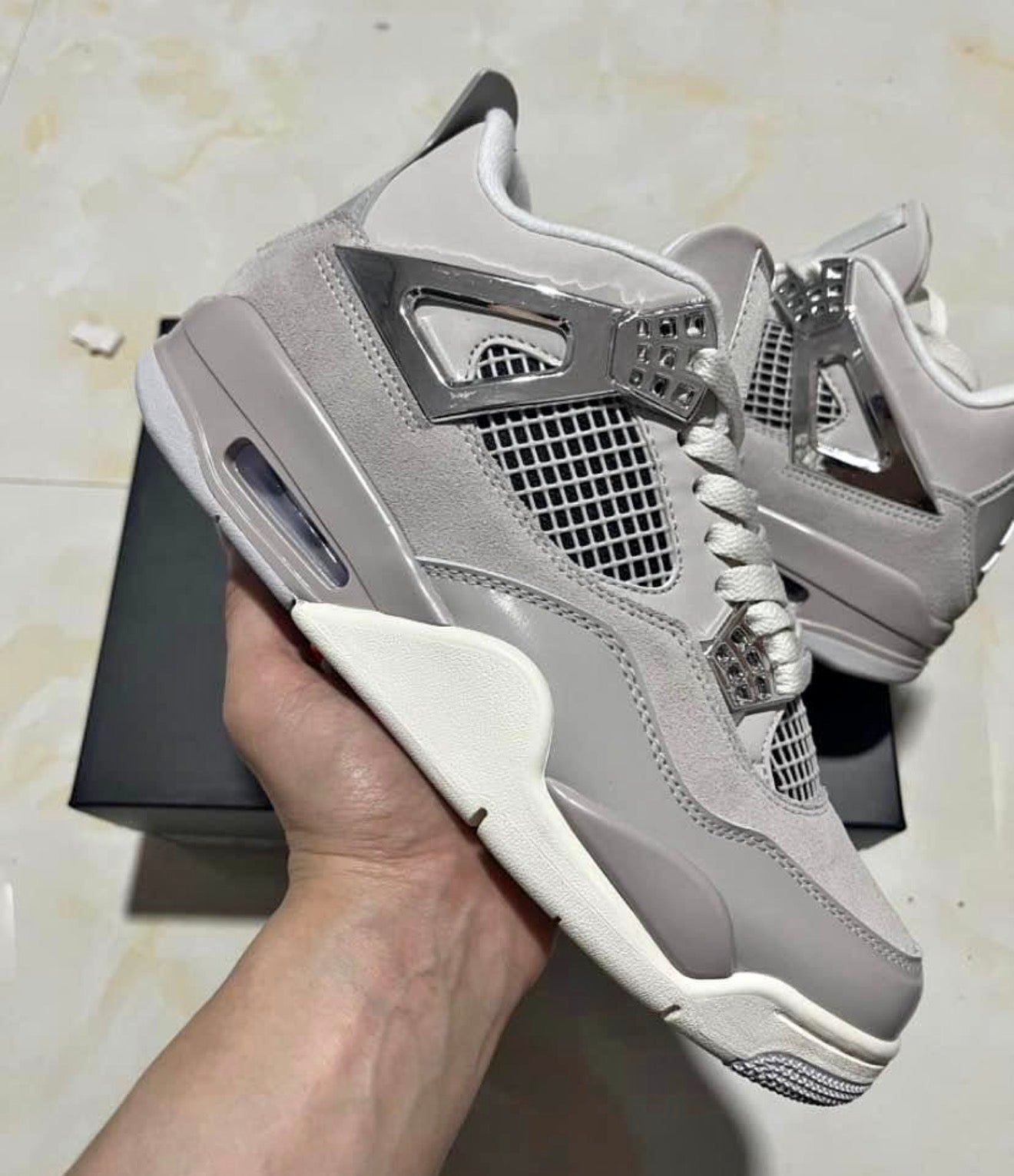 Retro 4 frozen moments