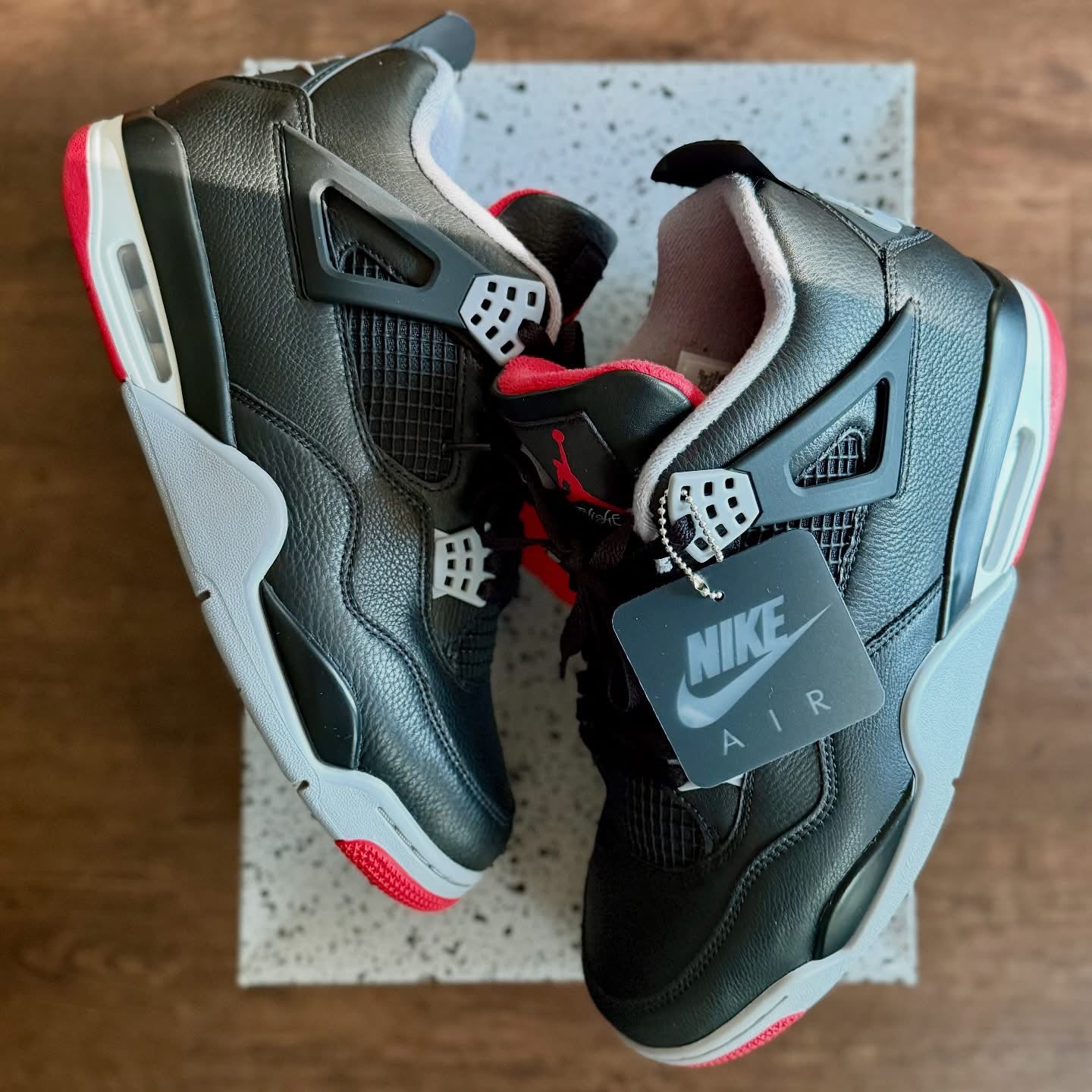 Retro 4 bred
