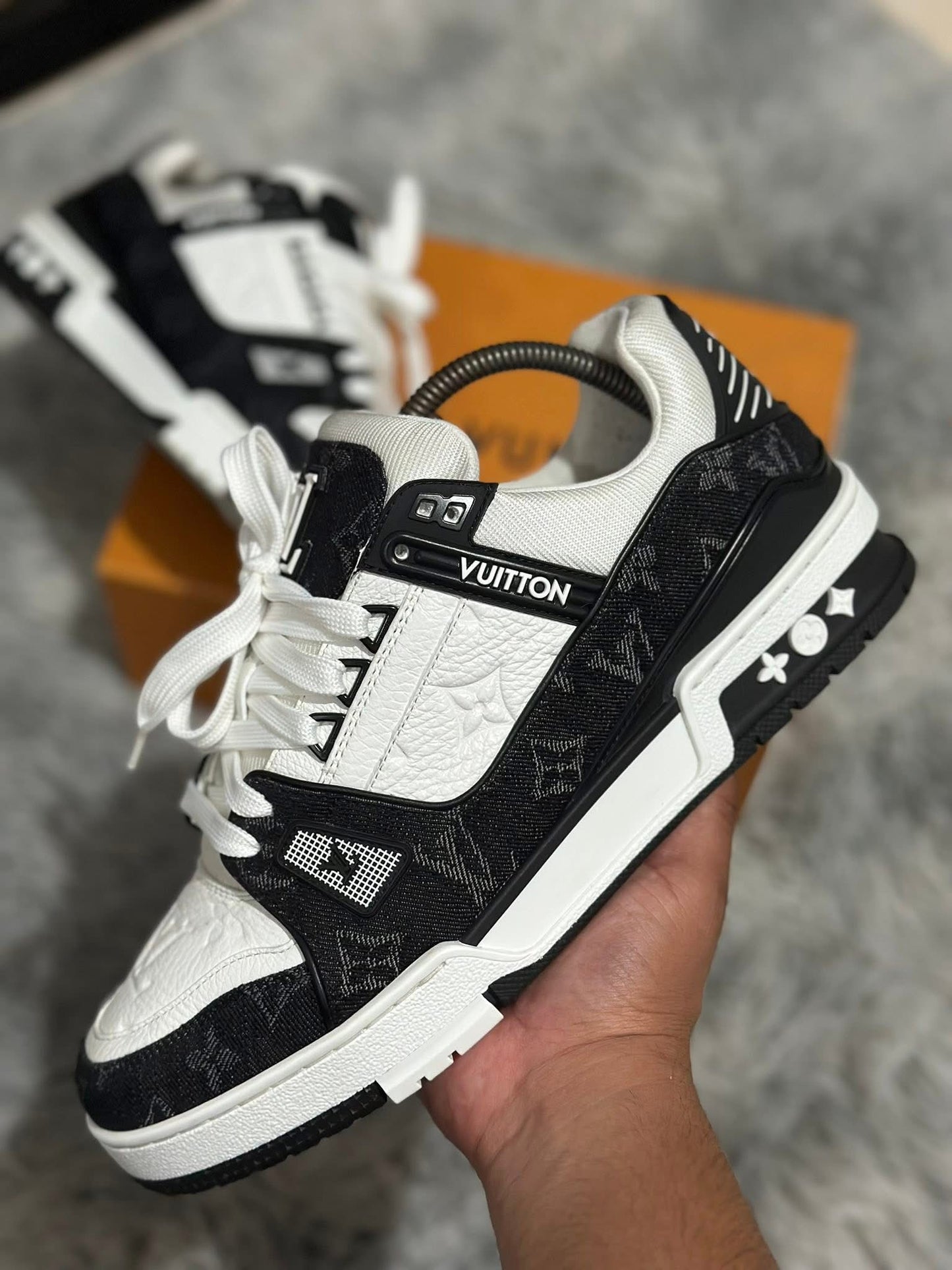 Lv trainer black and white