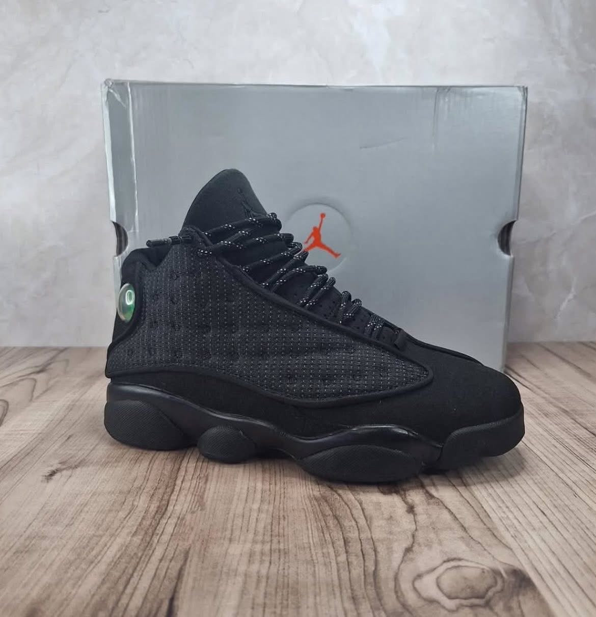 Retro 13 black cat