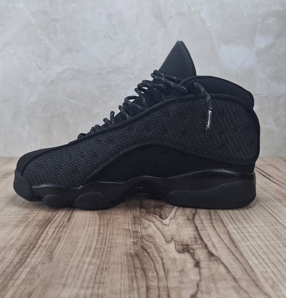 Retro 13 black cat