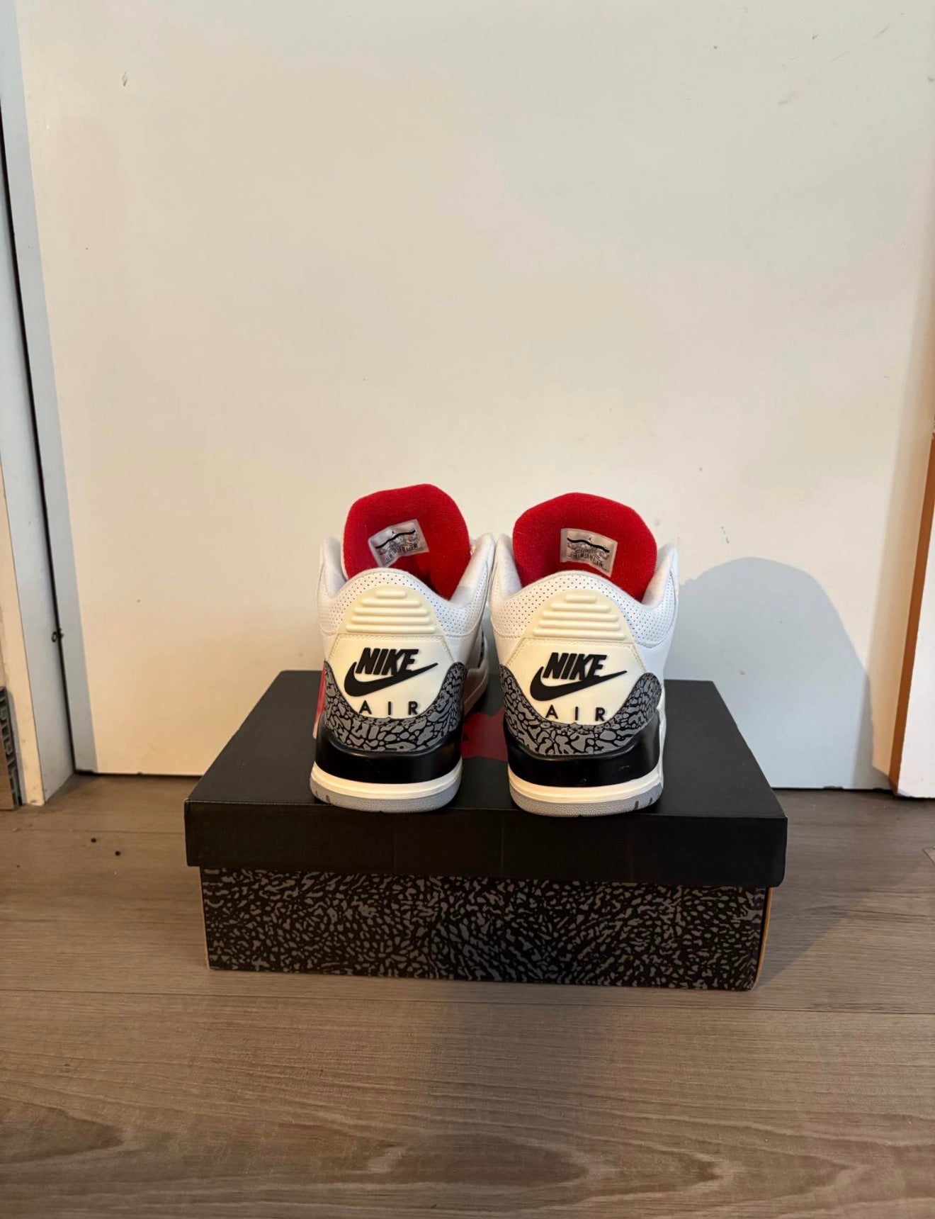 Retro 3 white cement