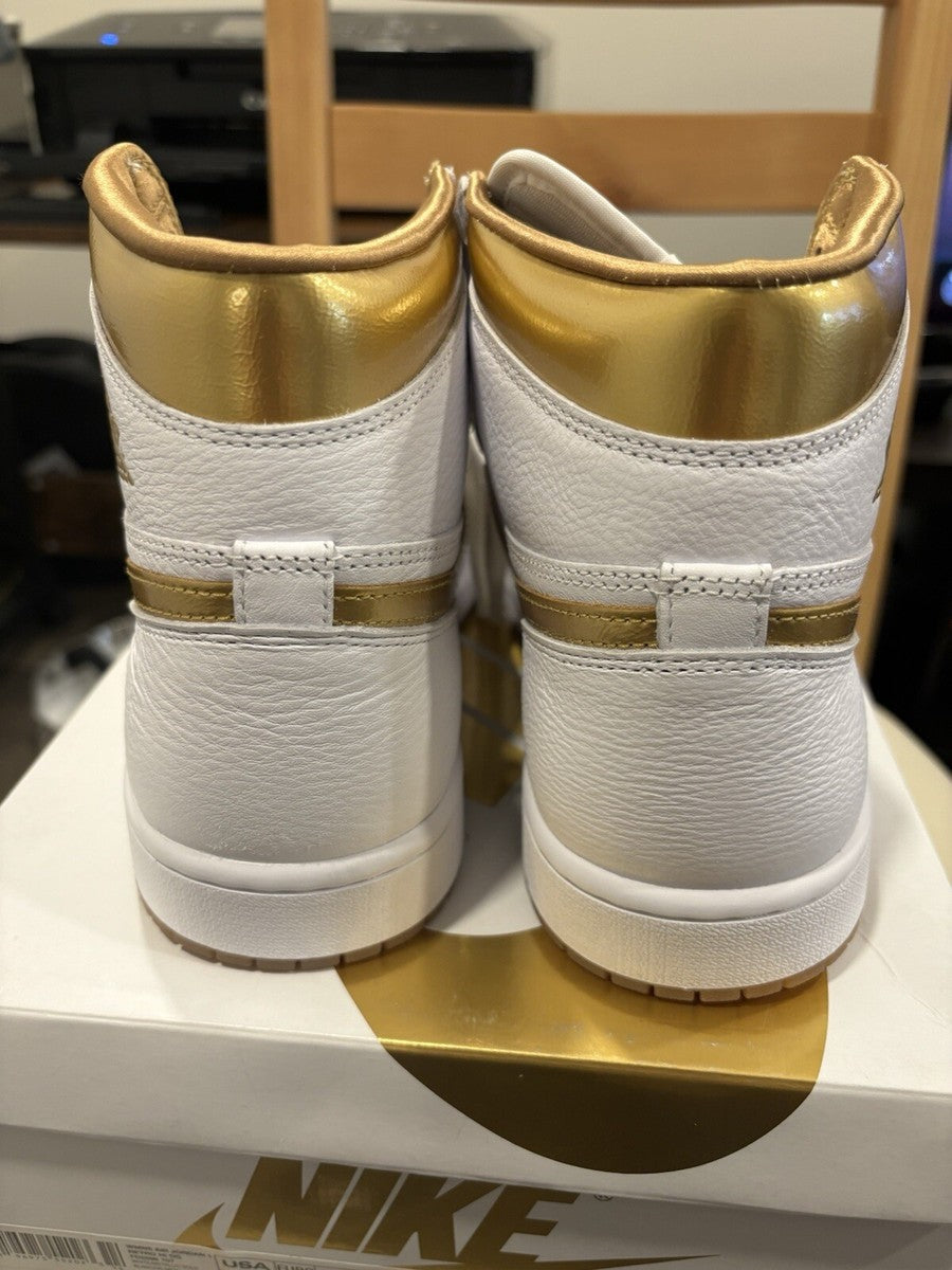 Air Jordan 1 Retro doradas