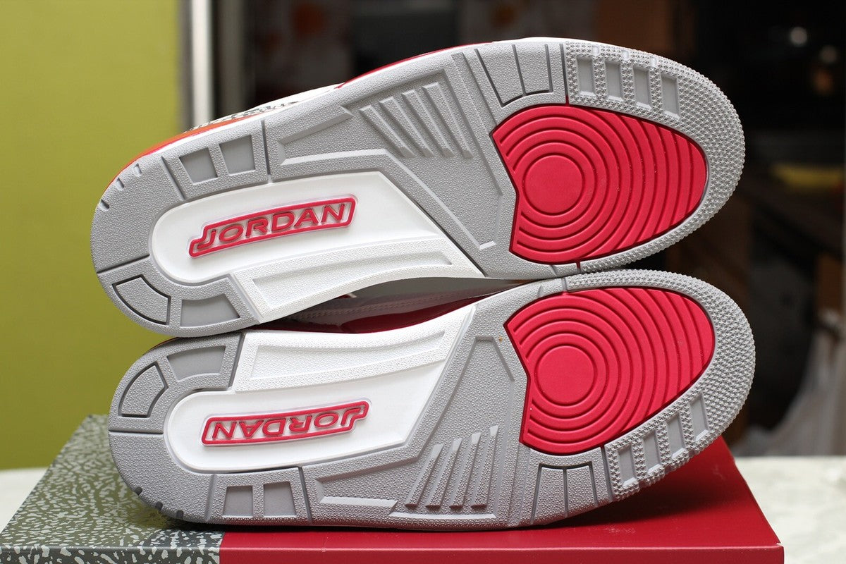 Retro 3 cardinal red