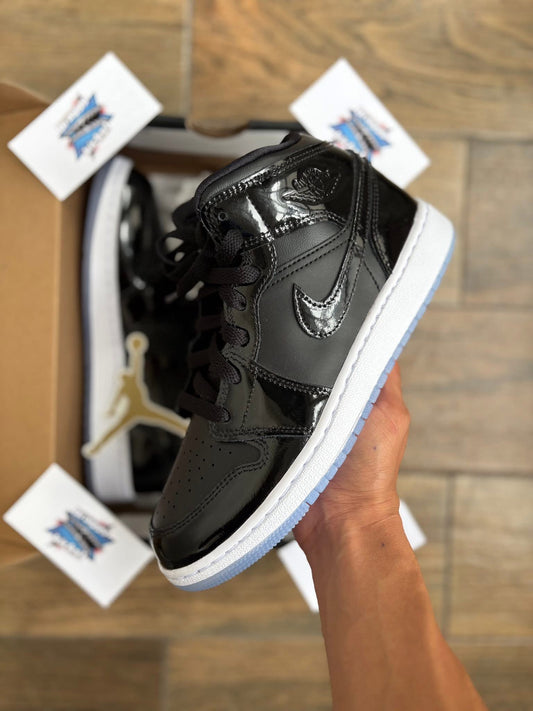 Retro 1 space