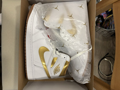 Air Jordan 1 Retro doradas