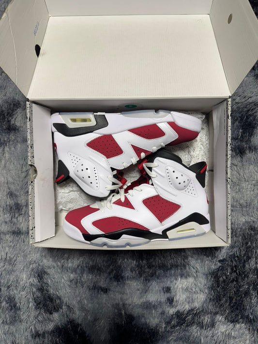 Retro 6 carmine