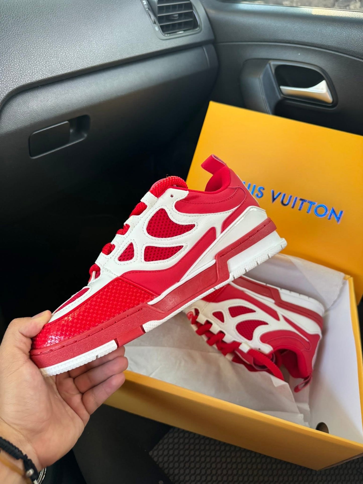Lv skate red