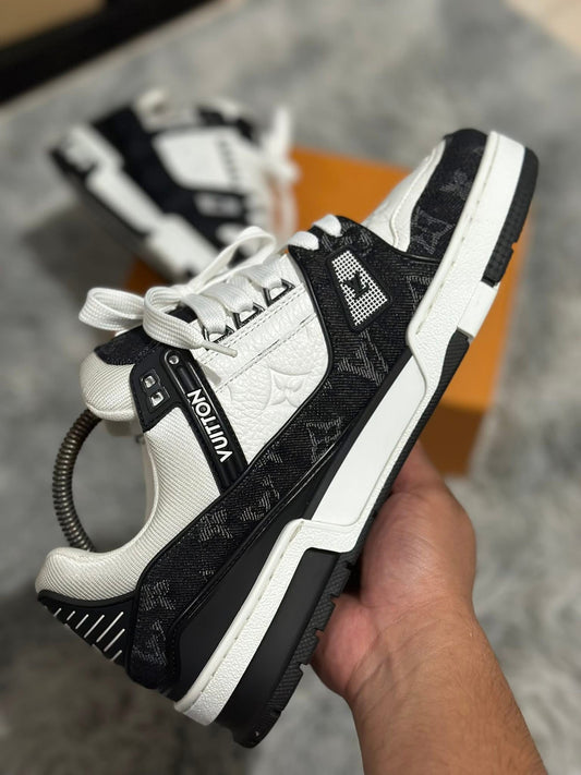 Lv trainer black and white